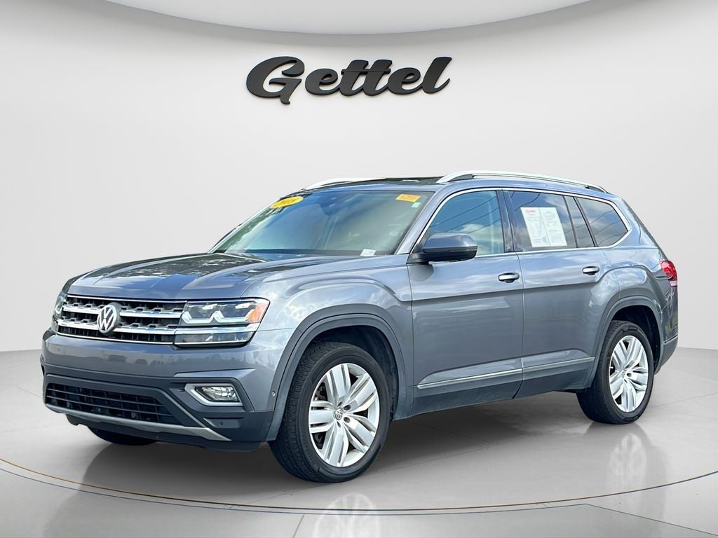 2018 Volkswagen Atlas SEL Premium 4Motion in Gray — front three-quarter view