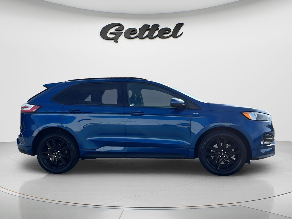 2022 Ford Edge — interior view